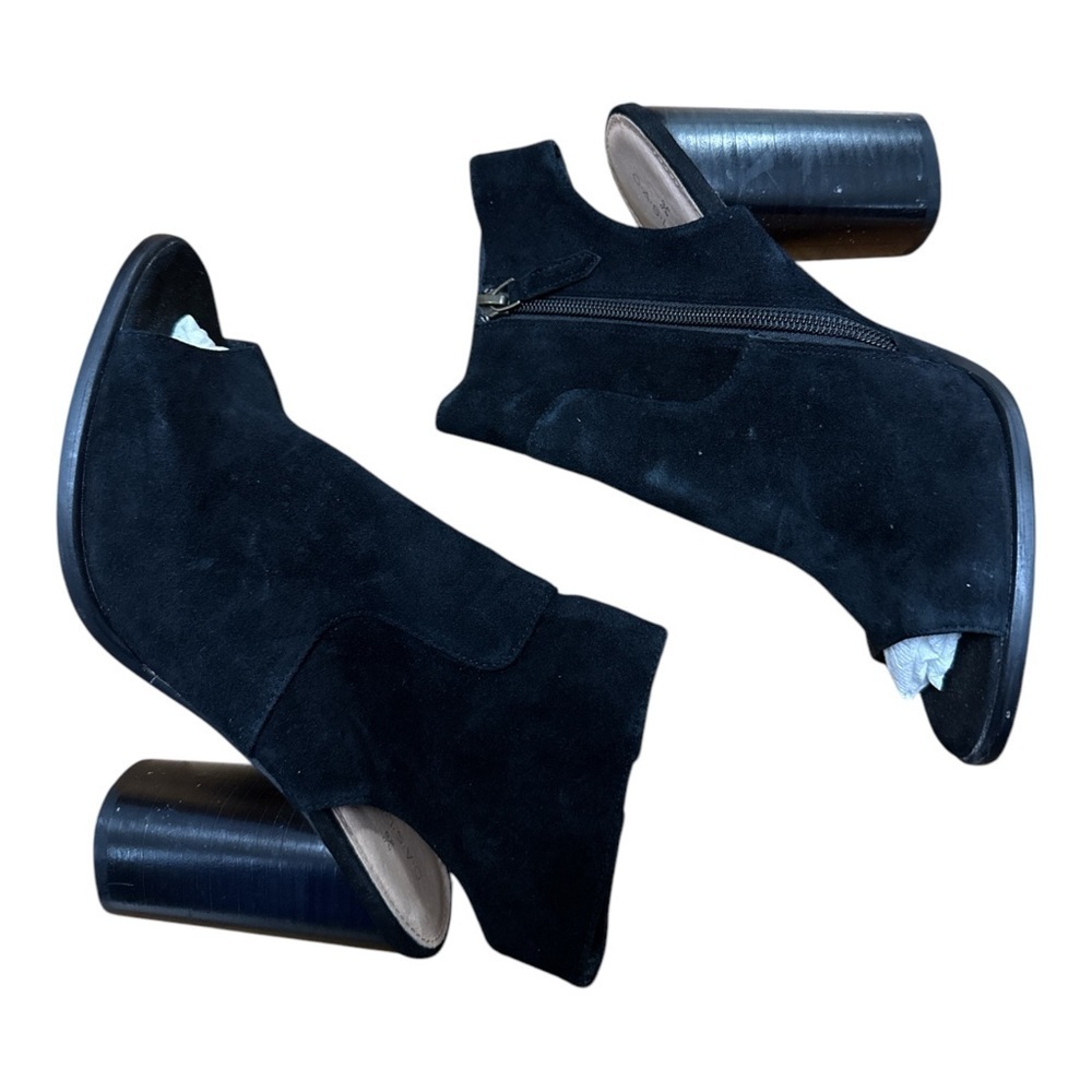 Caslon Black Chunky Heel Peep-Toe Shoes